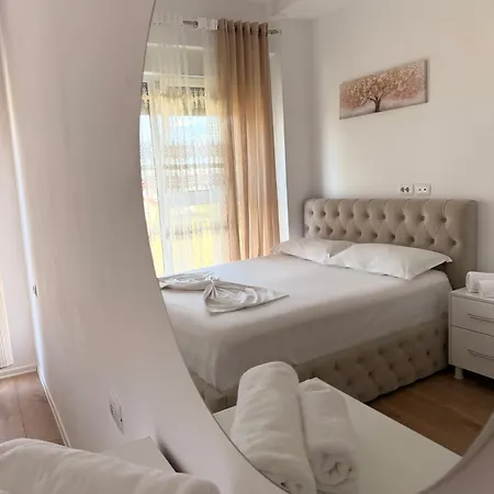 Apartamento Shehu Tirana