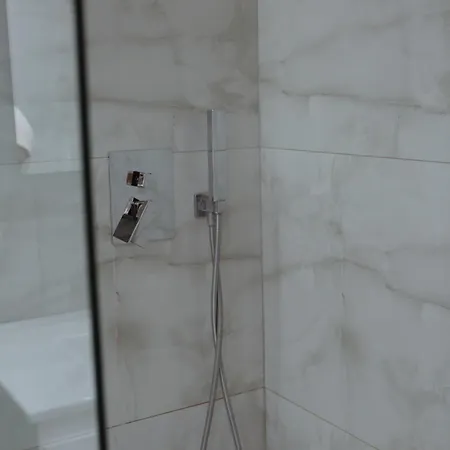 Apartamento Shehu Tirana